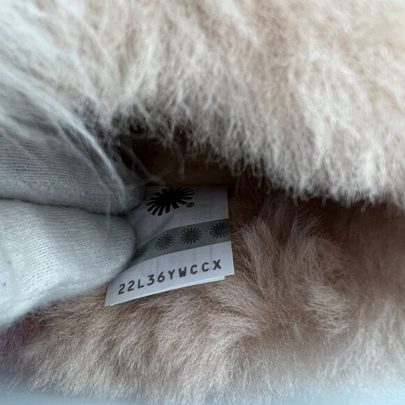 NIB UGG Classic Mini Wisp Boots Size US 7 - Picture 8 of 11